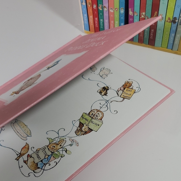 Beatrix Potter Peter Rabbit Library Set 23 Stories - Picture 6 of 16